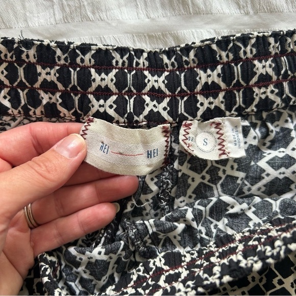 Hei Hei Byrd Anthropologie Black White Geometric Embroidered Tapered Pants Small - Picture 9 of 9